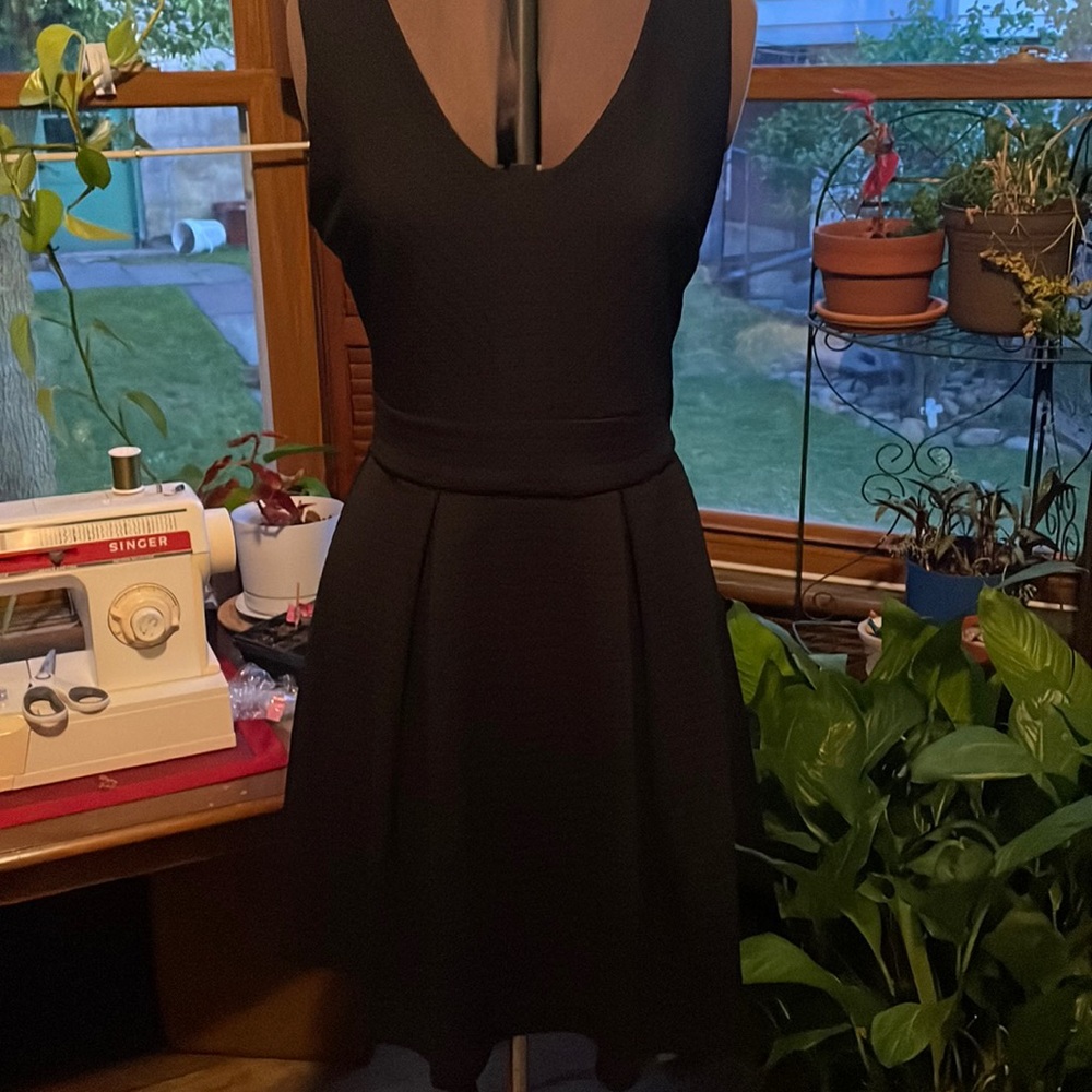 Jennifer Lopez black knit dress